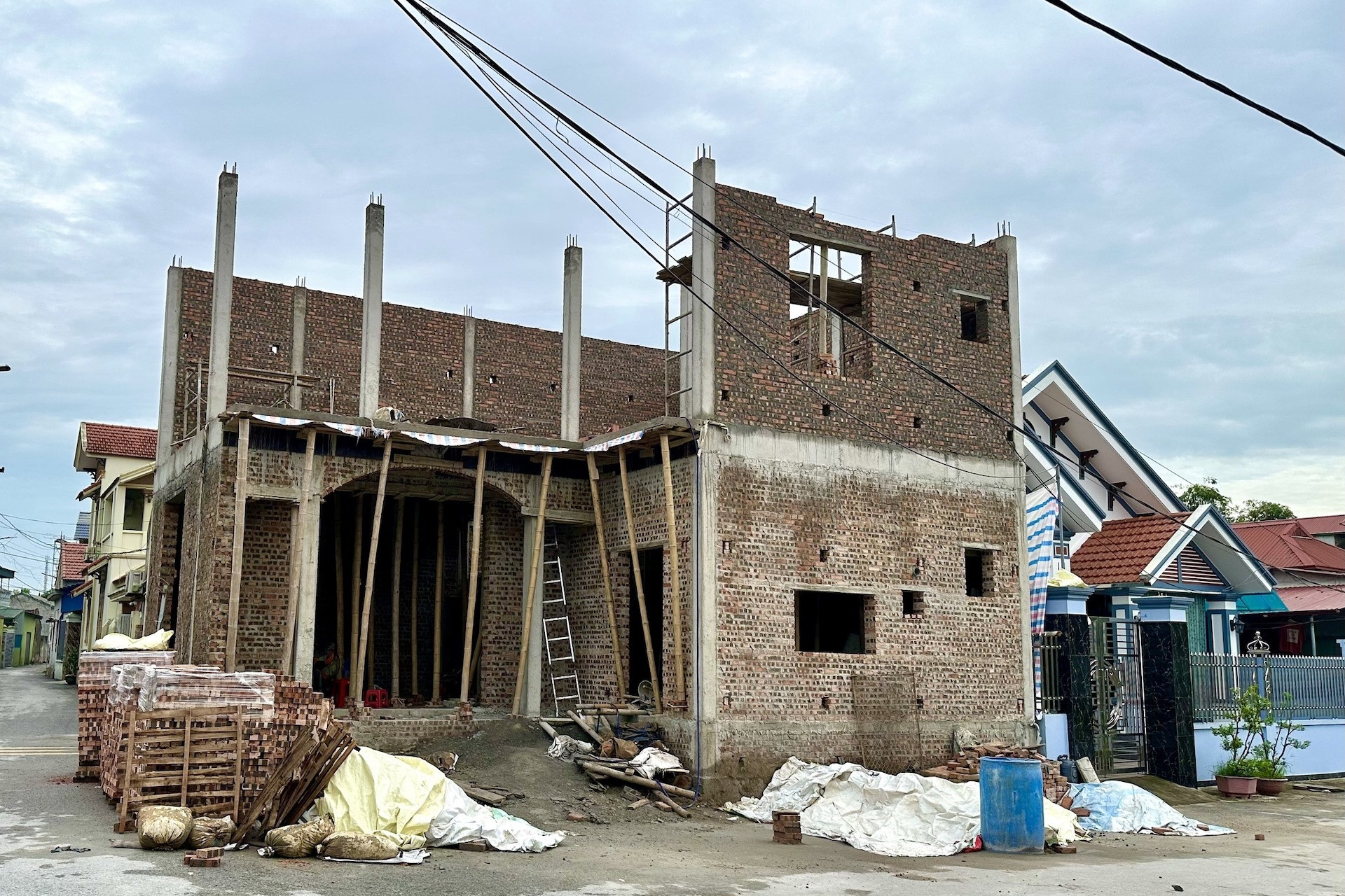 Người dân xin giấy phép xây nhà ở: Giải quyết ngay tại xã, thời hạn 15 ngày