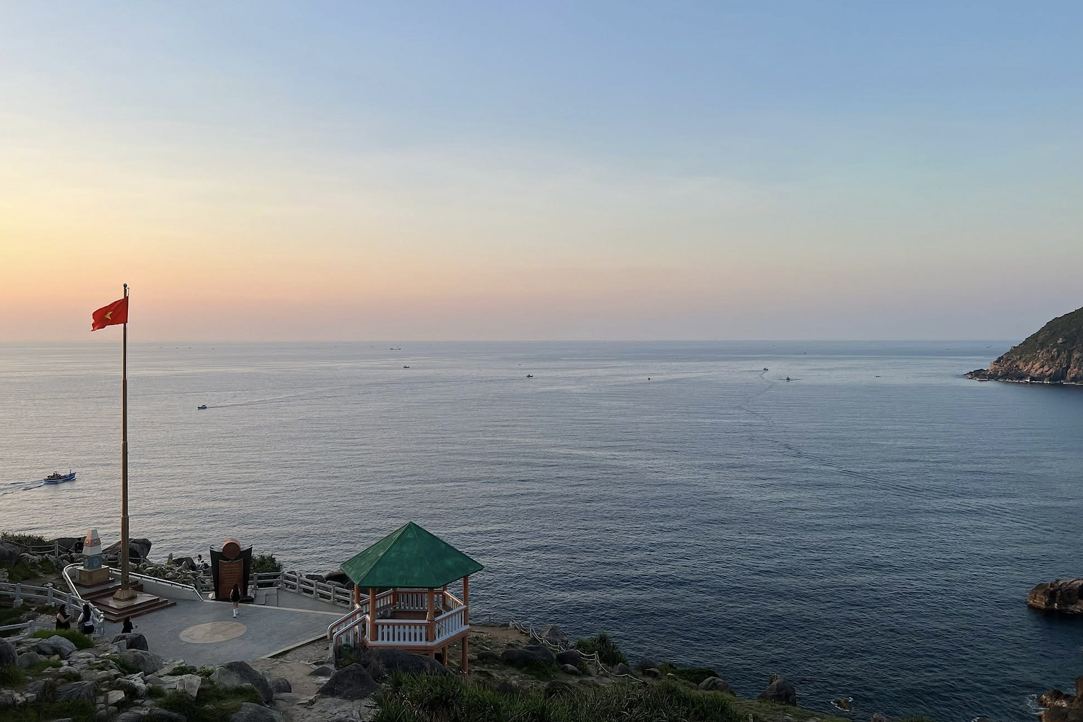 Nhận diện thách thức an ninh phi truyền thống trên Biển Đông hiện nay