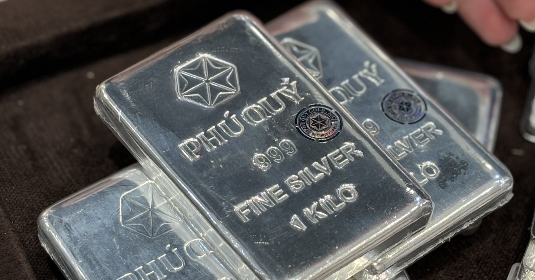 Giá bạc hôm nay 24/1/2026 tăng không thấy đỉnh, cảnh báo rủi ro lớn