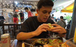 bánh mì TPHCM 1.gif