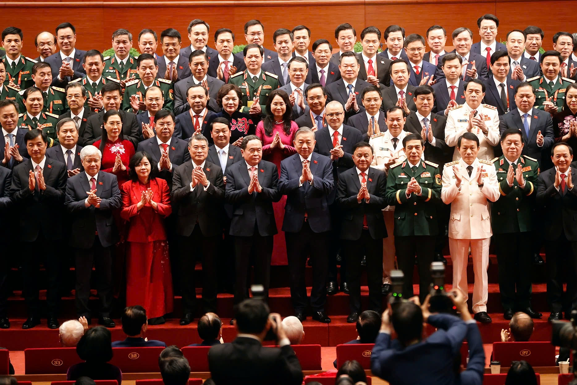 Bế mạc Đại hội 14, Tổng Bí thư khóa mới chủ trì họp báo