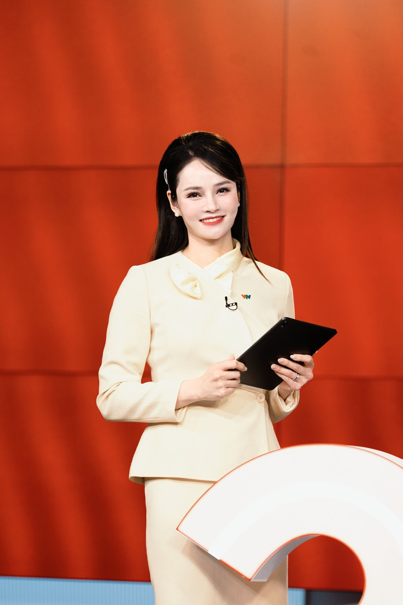 https://static-images.vnncdn.net/vps_images_publish/000001/000003/2026/1/23/btv-thu-huong-005-403.jpg