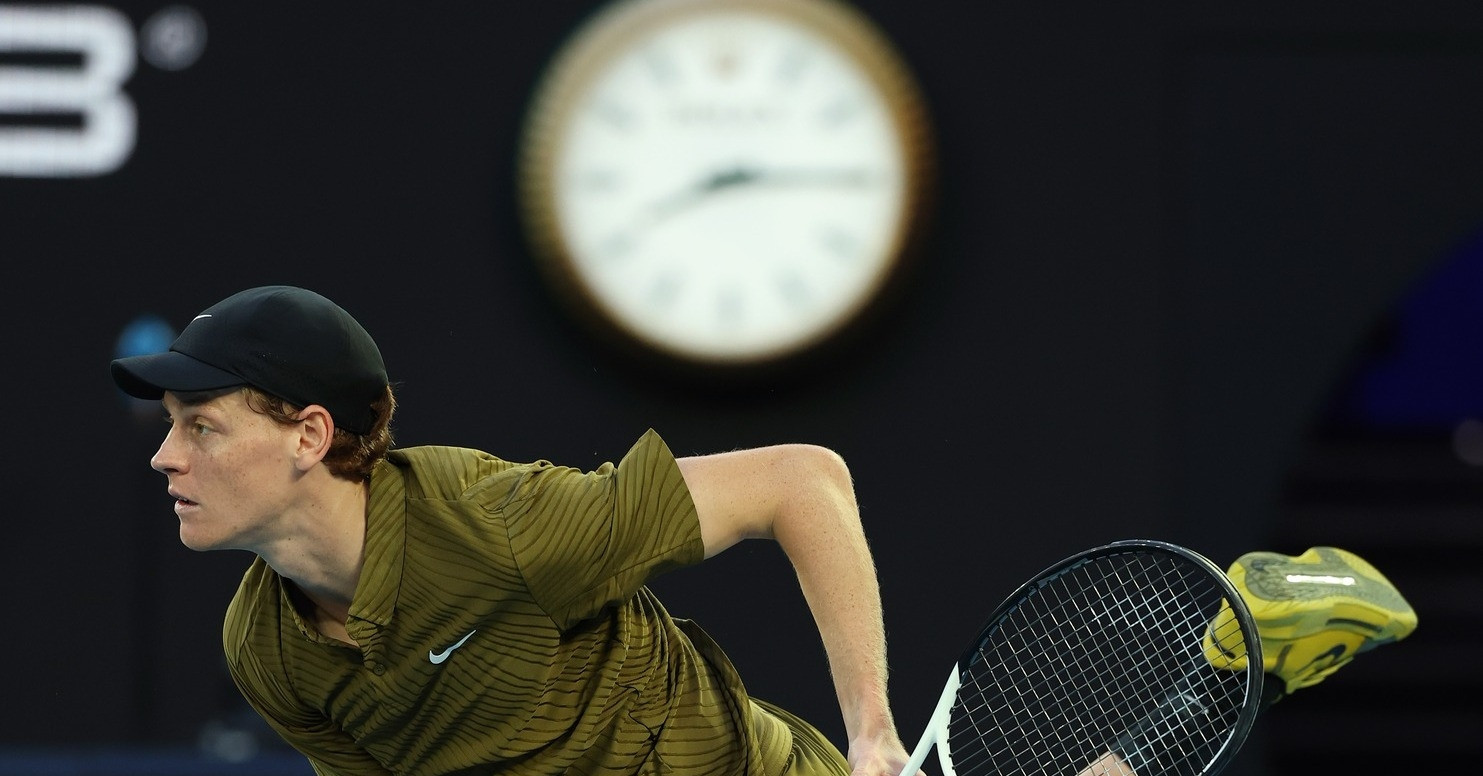 Australian Open: Sinner vất vả hạ tay vợt hạng 85 thế giới