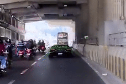 Khởi tố chủ siêu xe Lamborghini Aventador SVJ vì lái xe lạng lách trên phố