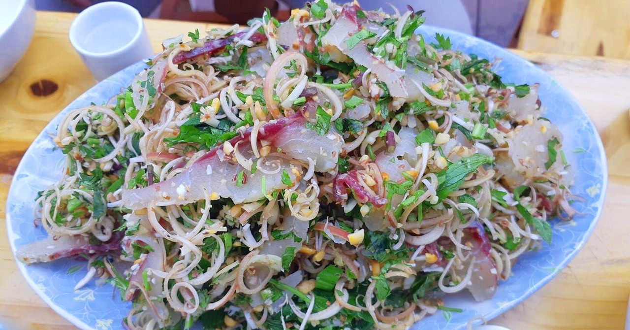 Người đàn ông hỏng gan vì uống nhiều rượu, ăn gỏi cá