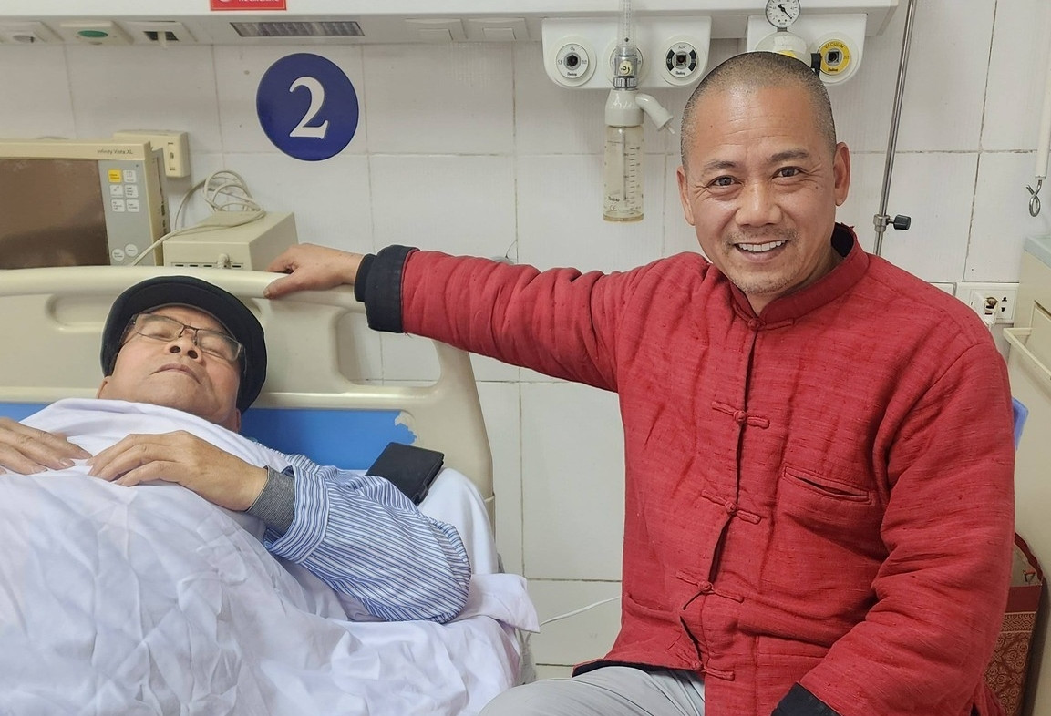 NSND Trần Nhượng nhập viện