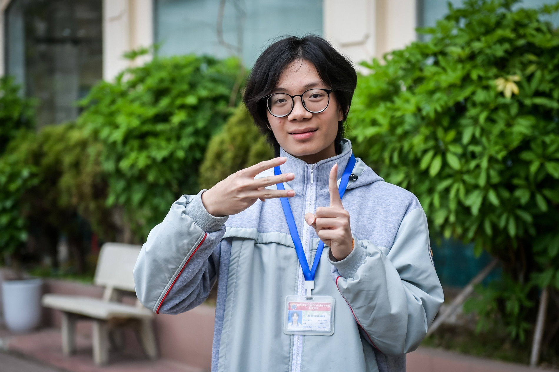 Từ học sinh 'tầm trung', nam sinh Ninh Bình bứt phá thành thủ khoa toàn quốc