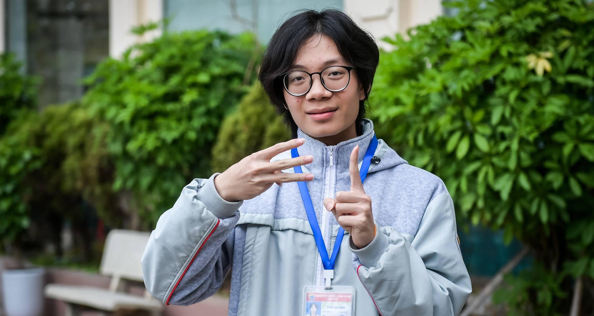 Từ học sinh 'tầm trung', nam sinh Ninh Bình bứt phá thành thủ khoa toàn quốc