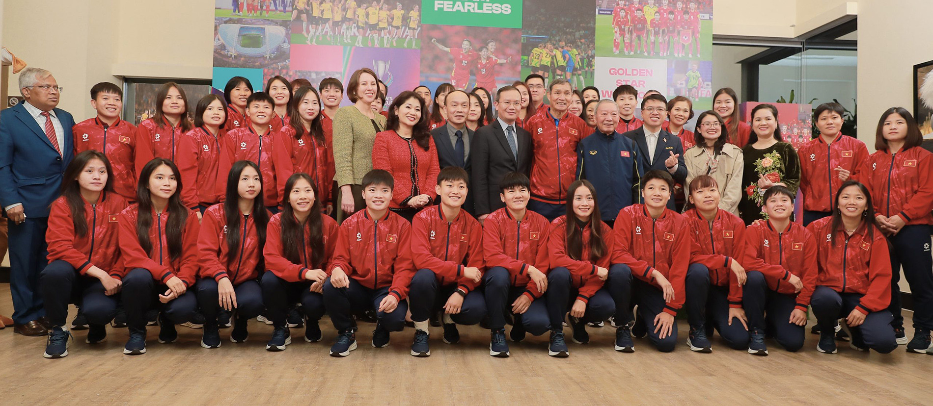 tuyen nu viet nam 1.jpeg