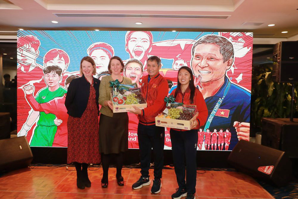 tuyen nu viet nam 2.jpeg