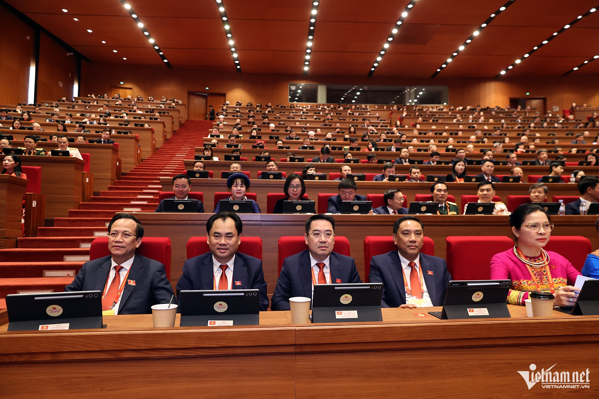 W-9 doan Lao Cai 9538.jpg