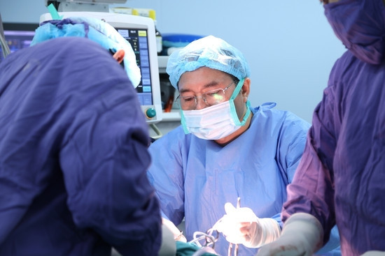 Bản tin cuối ngày 23/1: Thiếu niên 15 tuổi dập nát bàn tay do pháo nổ