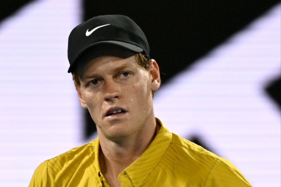 Australian Open: Sinner vất vả hạ tay vợt hạng 85 thế giới