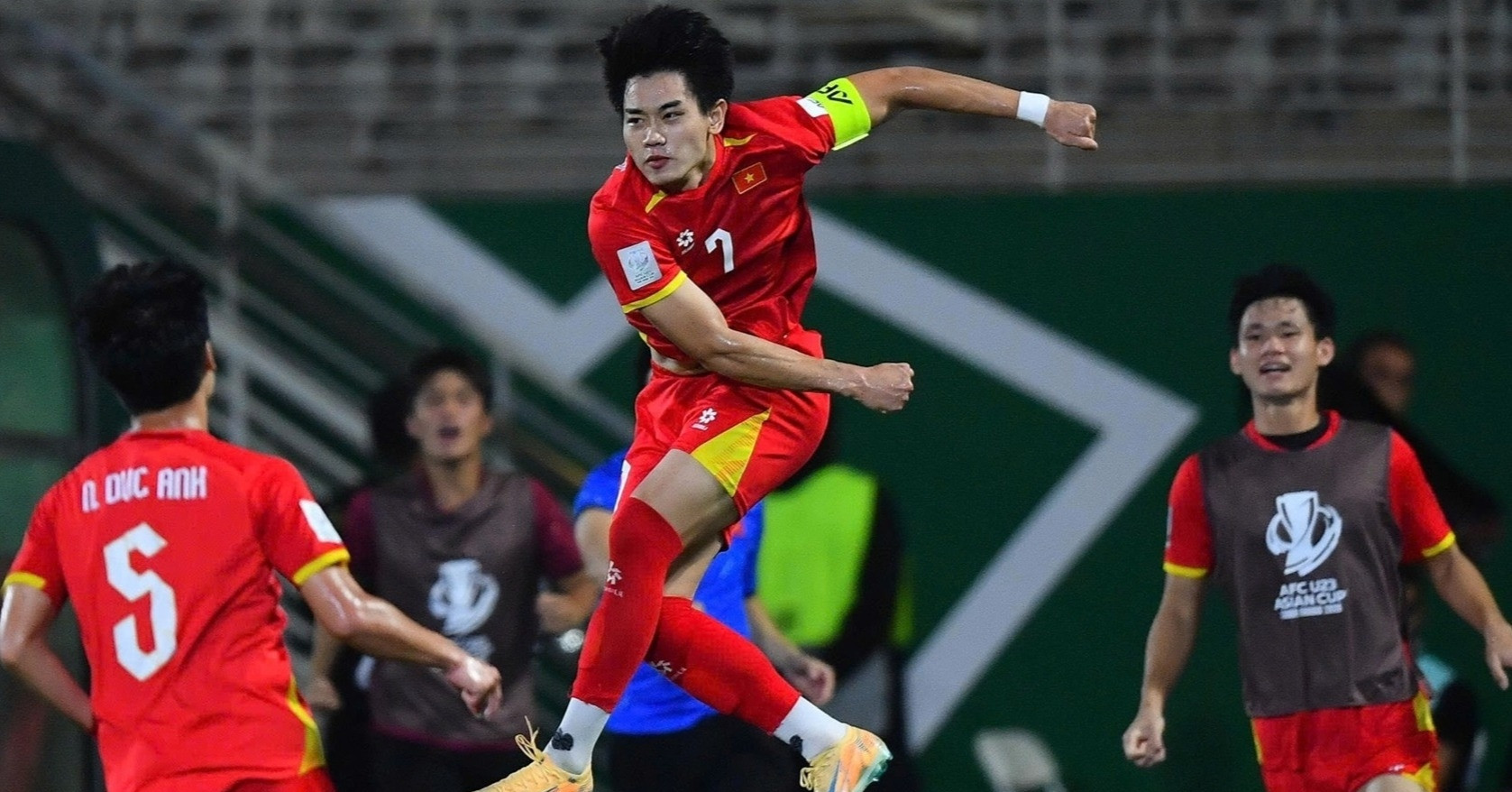 Báo Hàn Quốc chỉ trích gay gắt đội nhà thua bẽ bàng U23 Việt Nam