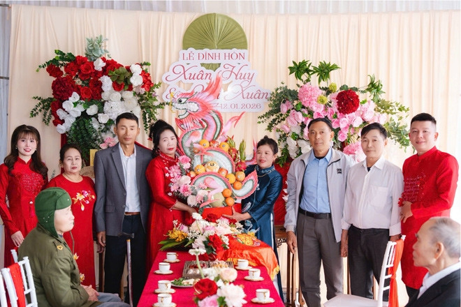 Bố mẹ chồng ở Nghệ An làm 50 mâm cỗ gả con dâu cũ, đám cưới đầy xúc động