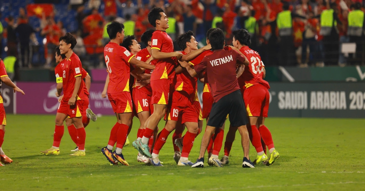 CĐV Đông Nam Á ngả mũ trước bản lĩnh của U23 Việt Nam