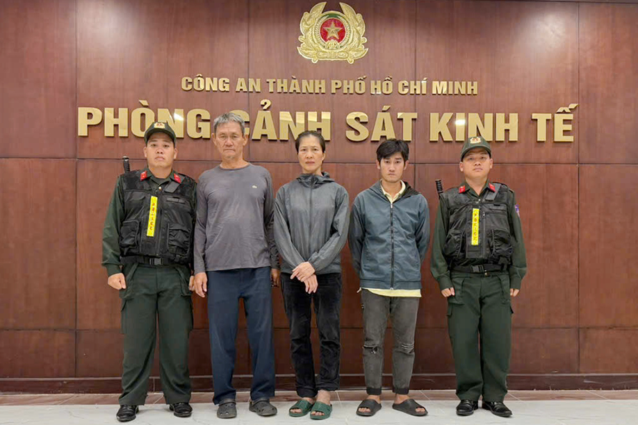 Công an TPHCM đột kích đường dây sản xuất thuốc đông y giả trộn chất giảm đau