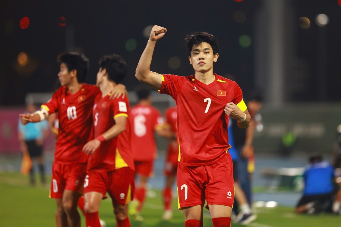 Đình Bắc nghẹn ngào sau chiến thắng cảm xúc của U23 Việt Nam