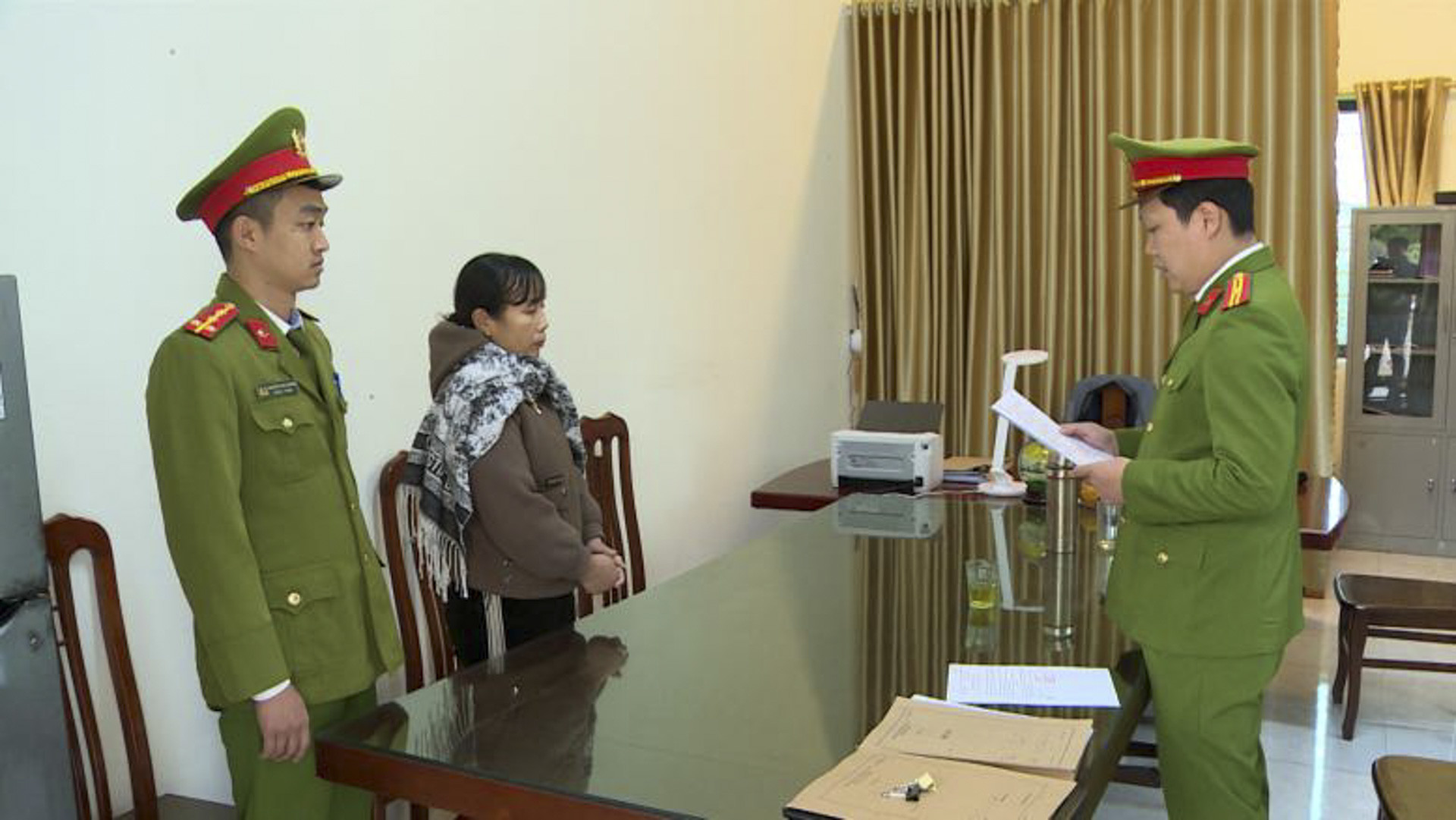 giá đỗ có chất cấm_1.JPG