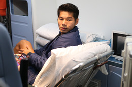 Đình Bắc đi vào lịch sử, đoạt danh hiệu Vua phá lưới U23 châu Á 2026 Hiểu Minh ngồi xe lăn về nước, bố đứng khóc từ xa