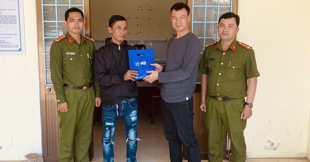 Hơn 5 tỷ đồng 'đi lạc' vào tài khoản của người đàn ông ở Cần Thơ