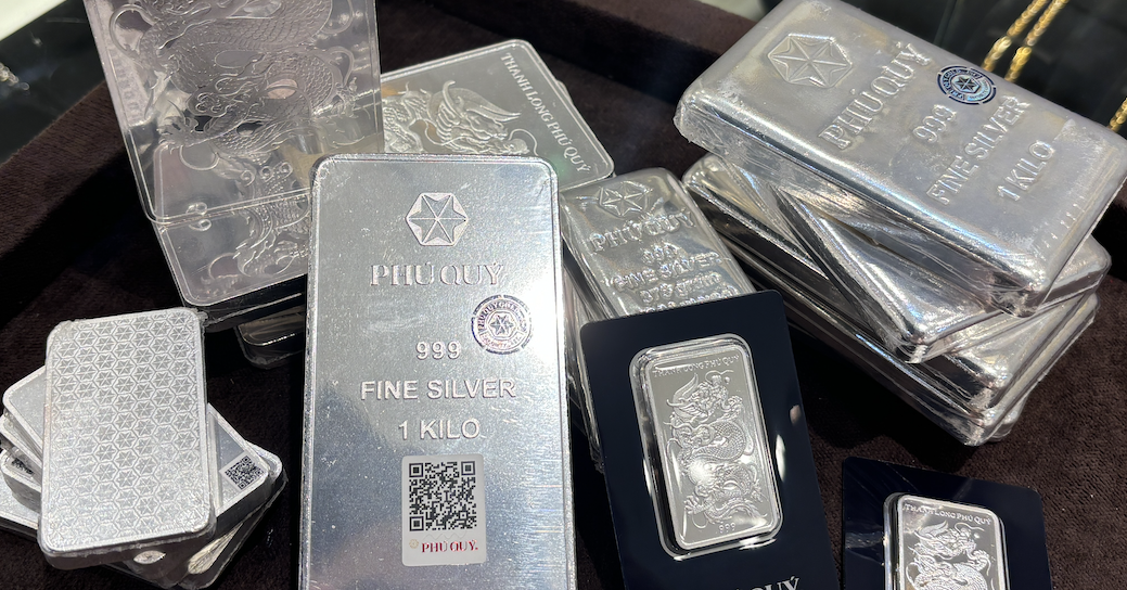 Giá bạc hôm nay 25/1/2026: Cả tuần tăng 13,4 triệu đồng/kg, nhà đầu tư 'mở hội'