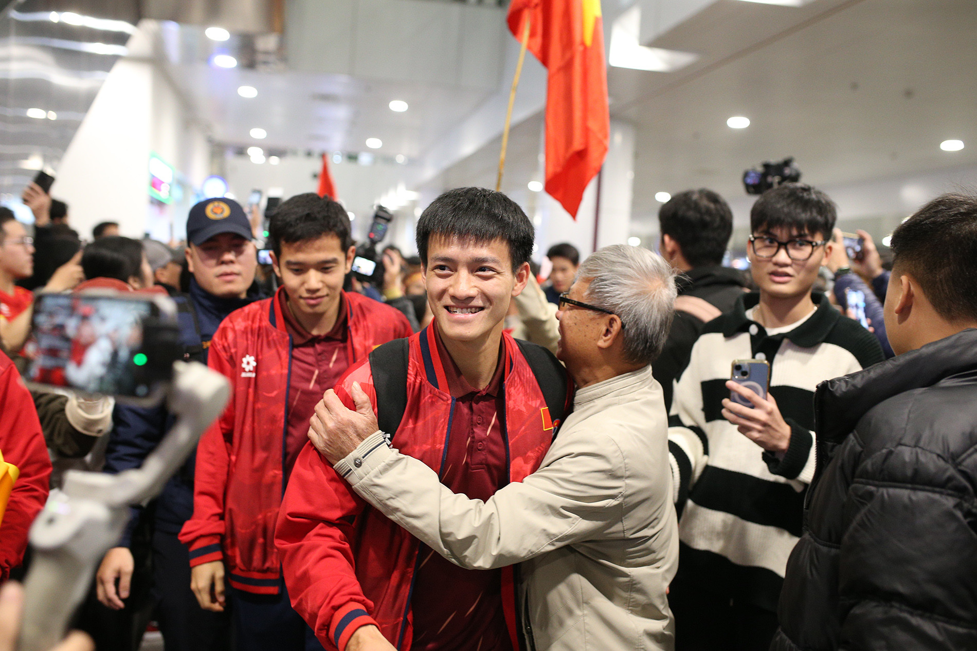 u23 viet nam ve nuoc 11.JPG