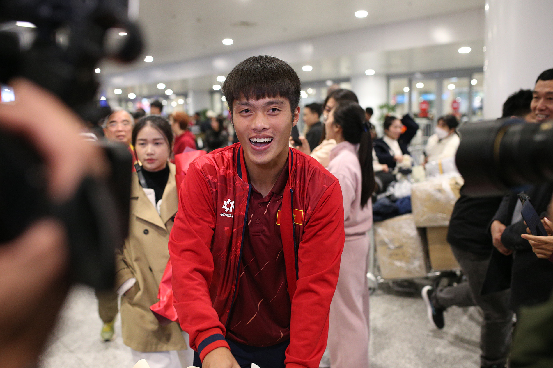 u23 viet nam ve nuoc 7.JPG