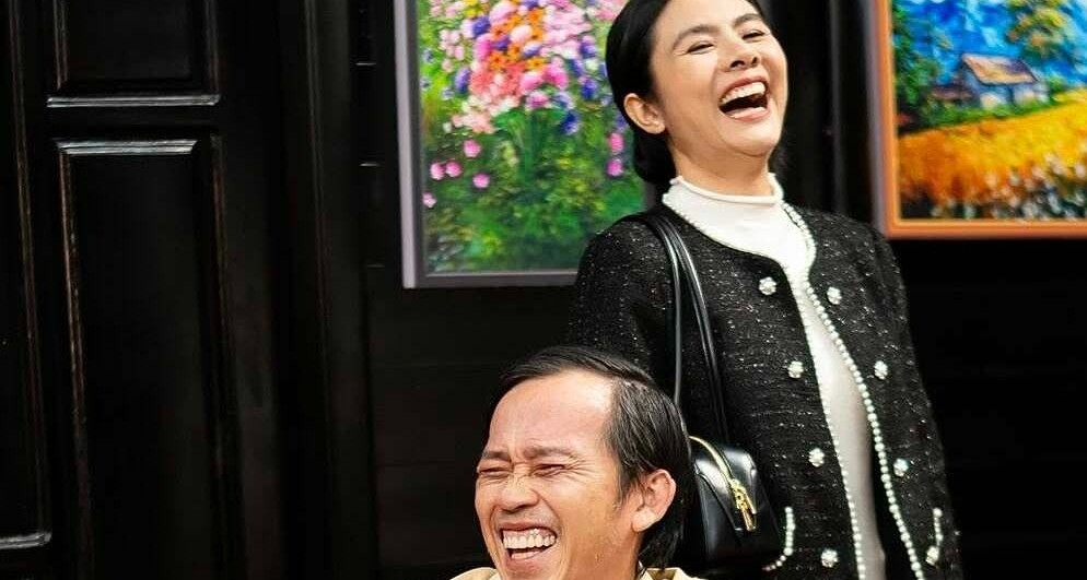 Vân Trang khoe niềm vui với Hoài Linh, ca sĩ Lưu Hương Giang lại tâm tư