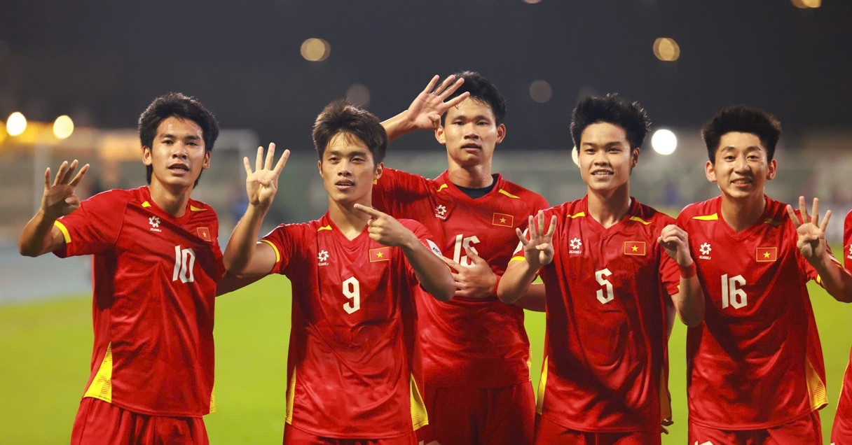 Video Đình Bắc sút phạt tuyệt đẹp tung lưới U23 Hàn Quốc