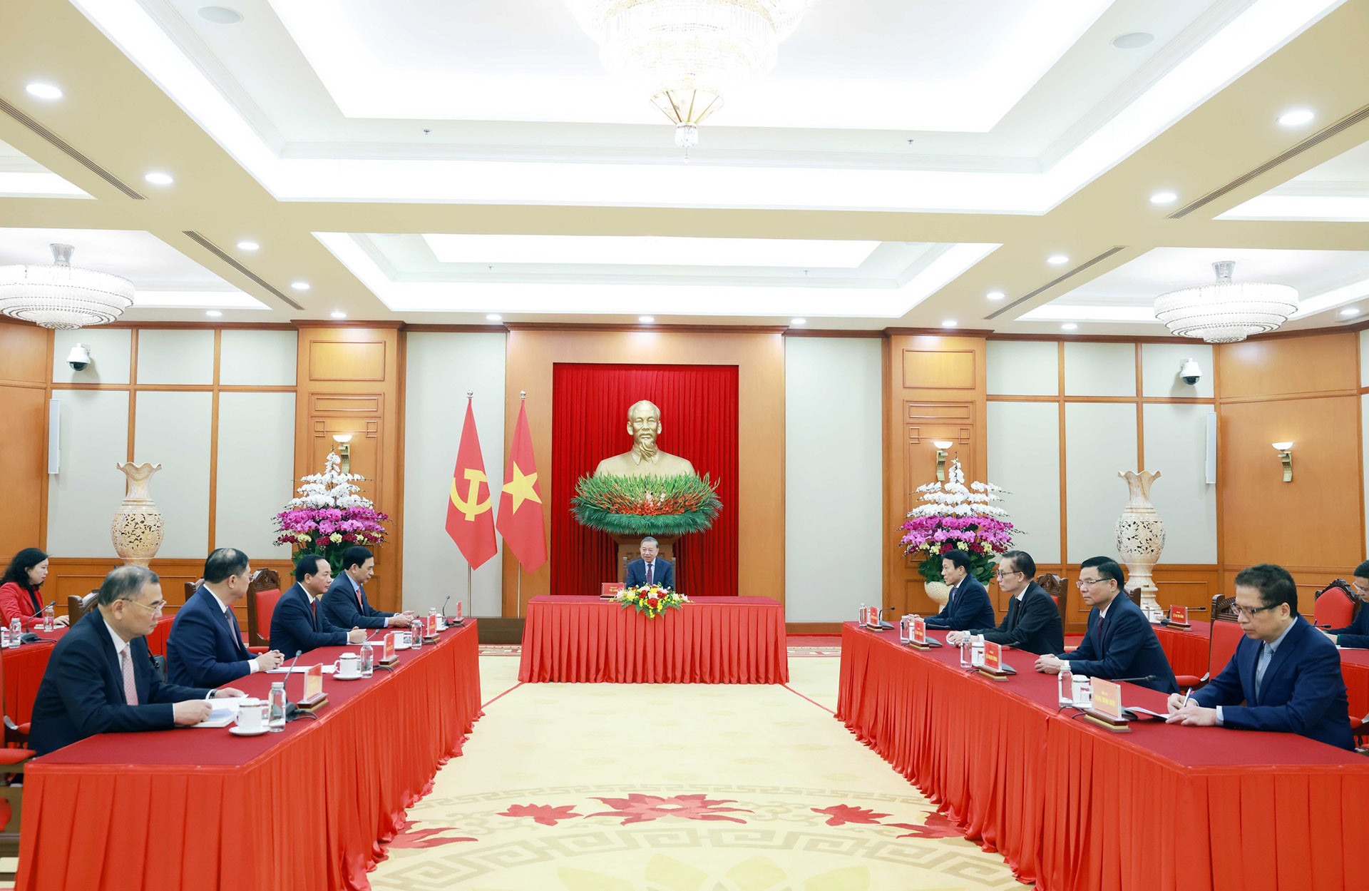 vnapotaltongthongngavputindiendamvoitongbithutolamchucmungthanhcongdaihoidanglanthuxiv8549950 17692626449531080287209.jpg