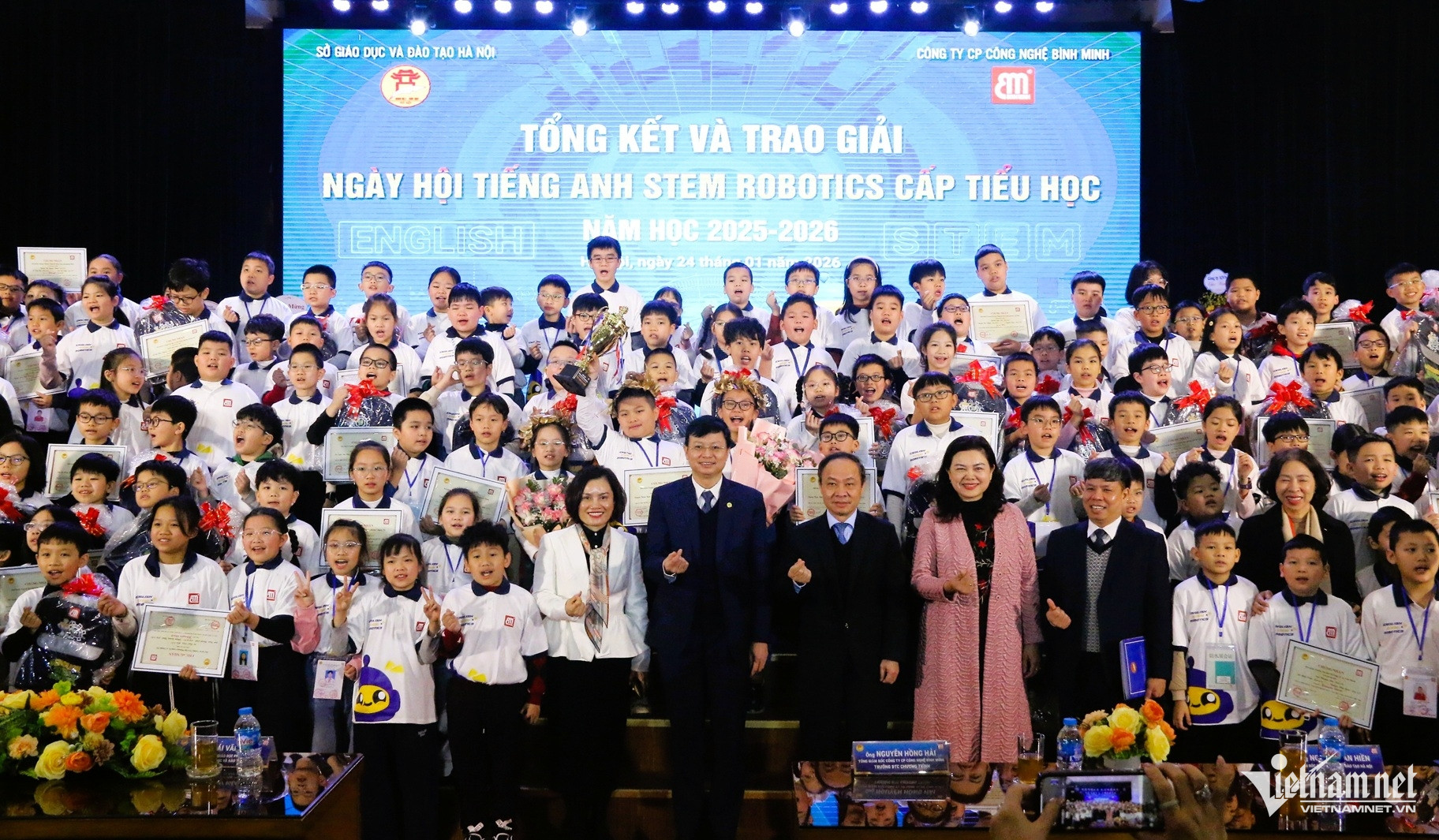 W-8 ngày hội stem robotics.JPG.jpg