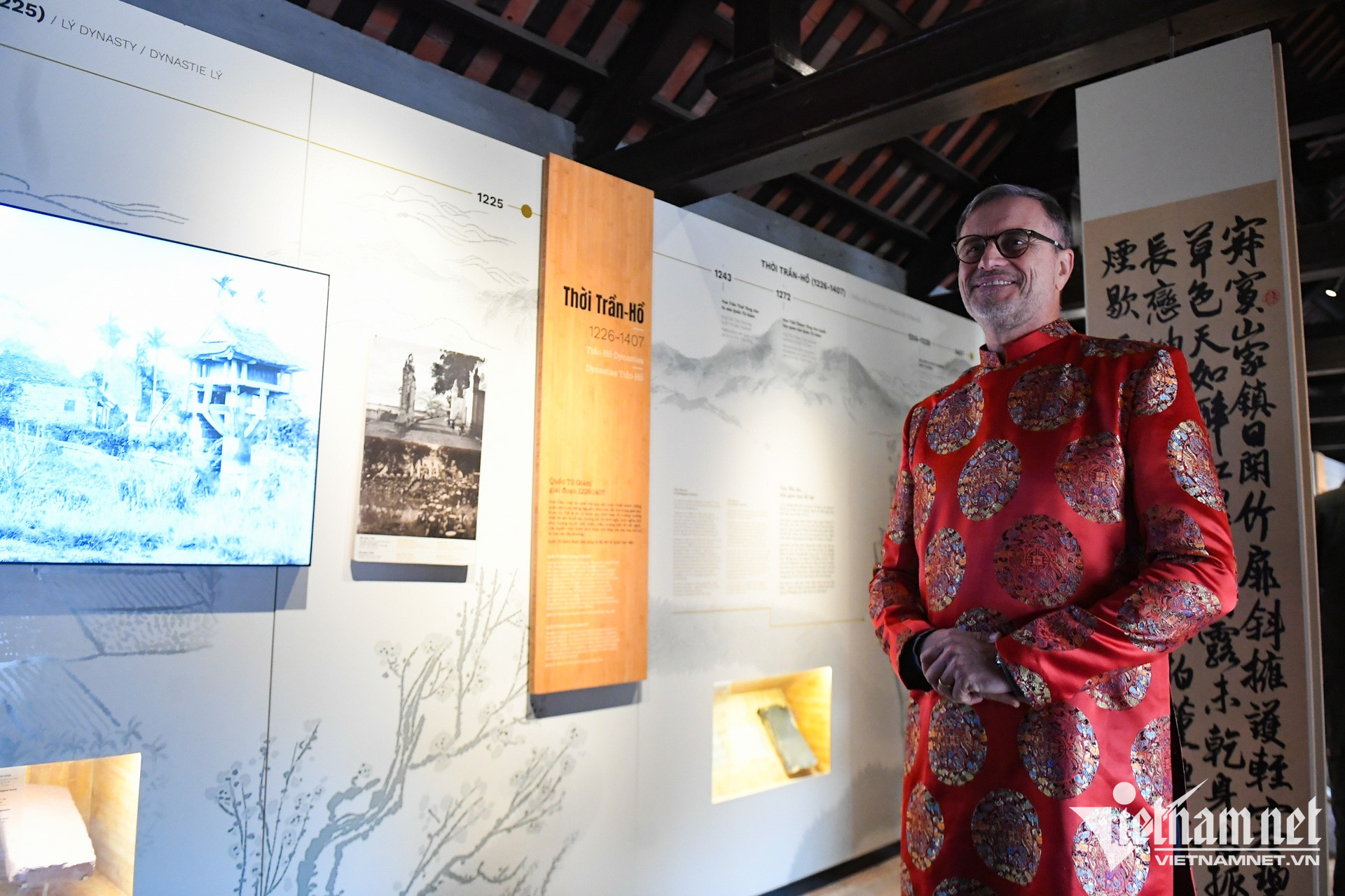 W-dai su quan Phap (18).jpg