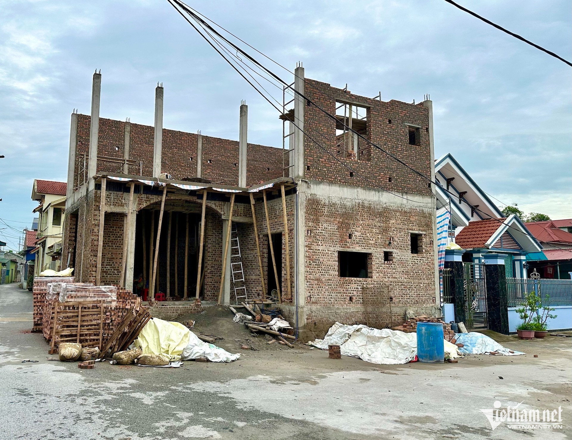 W-giay phep xay dung vietnamnet.jpg