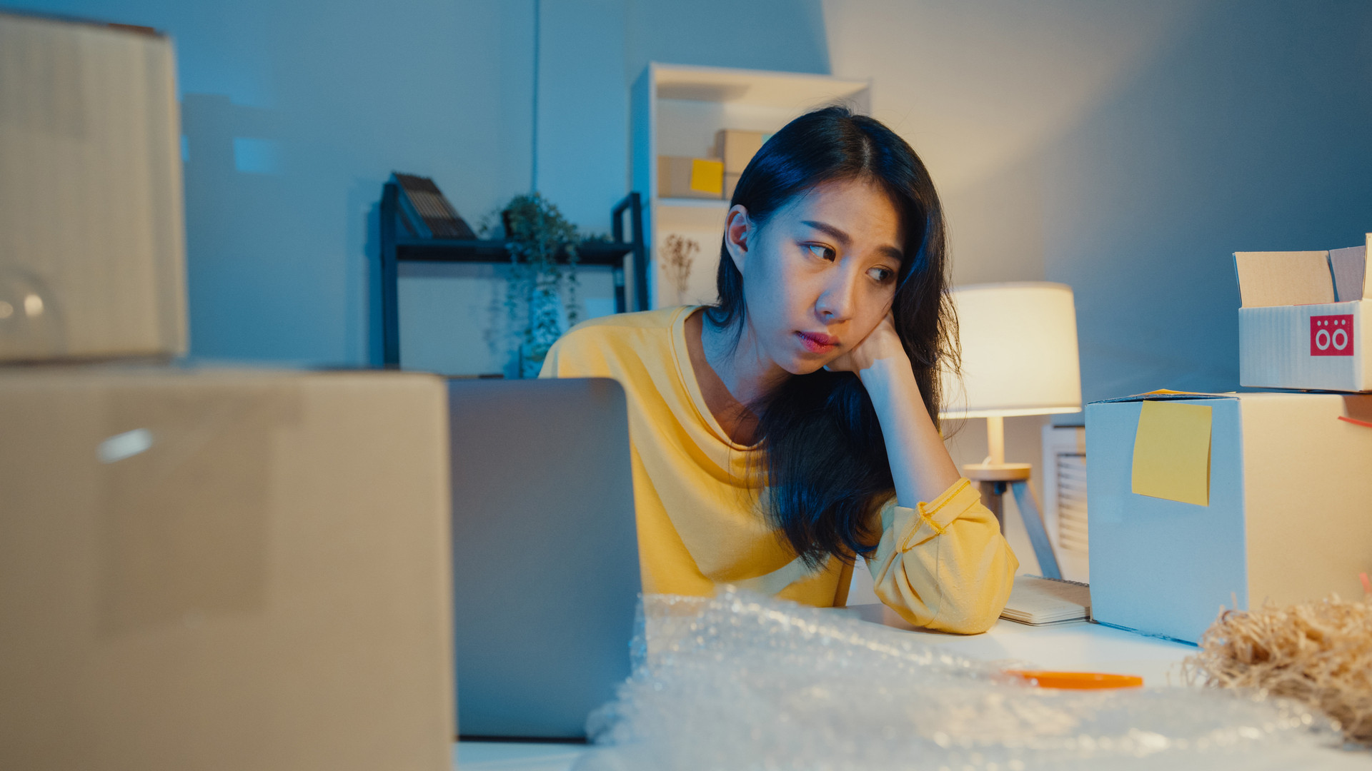 young asian businesswoman stressed upset with bad sell home office night (1).jpg