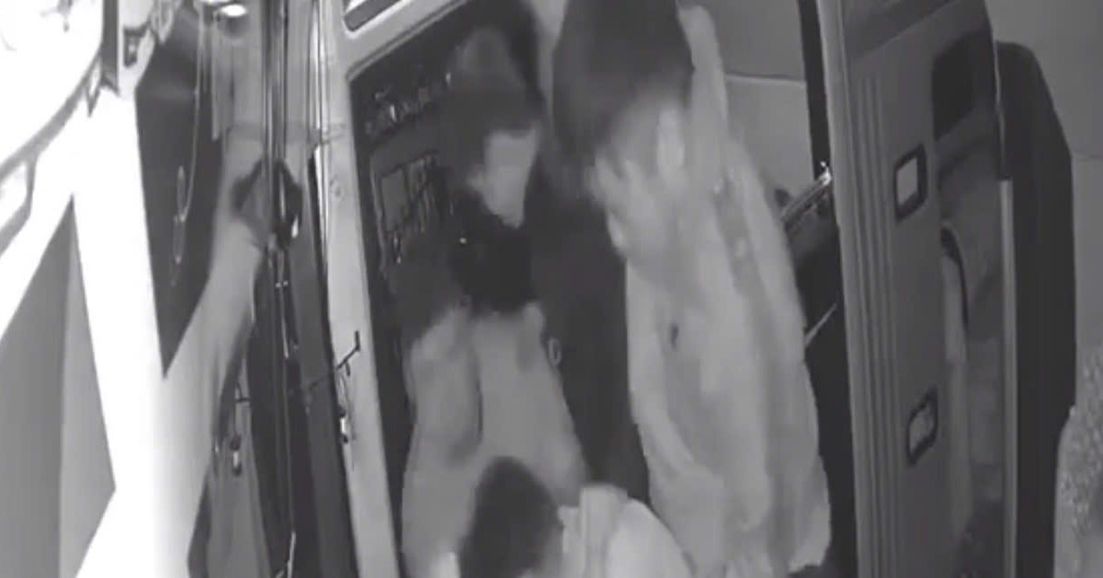 Bản tin chiều 25/1: Phụ xe bị nhóm người lạ đánh tới tấp trên ô tô khách