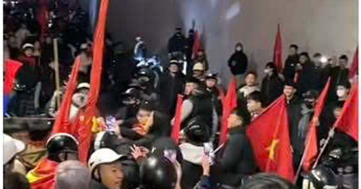 Công an triệu tập nhóm đối tượng sàm sỡ, đánh người tại hầm Kim Liên