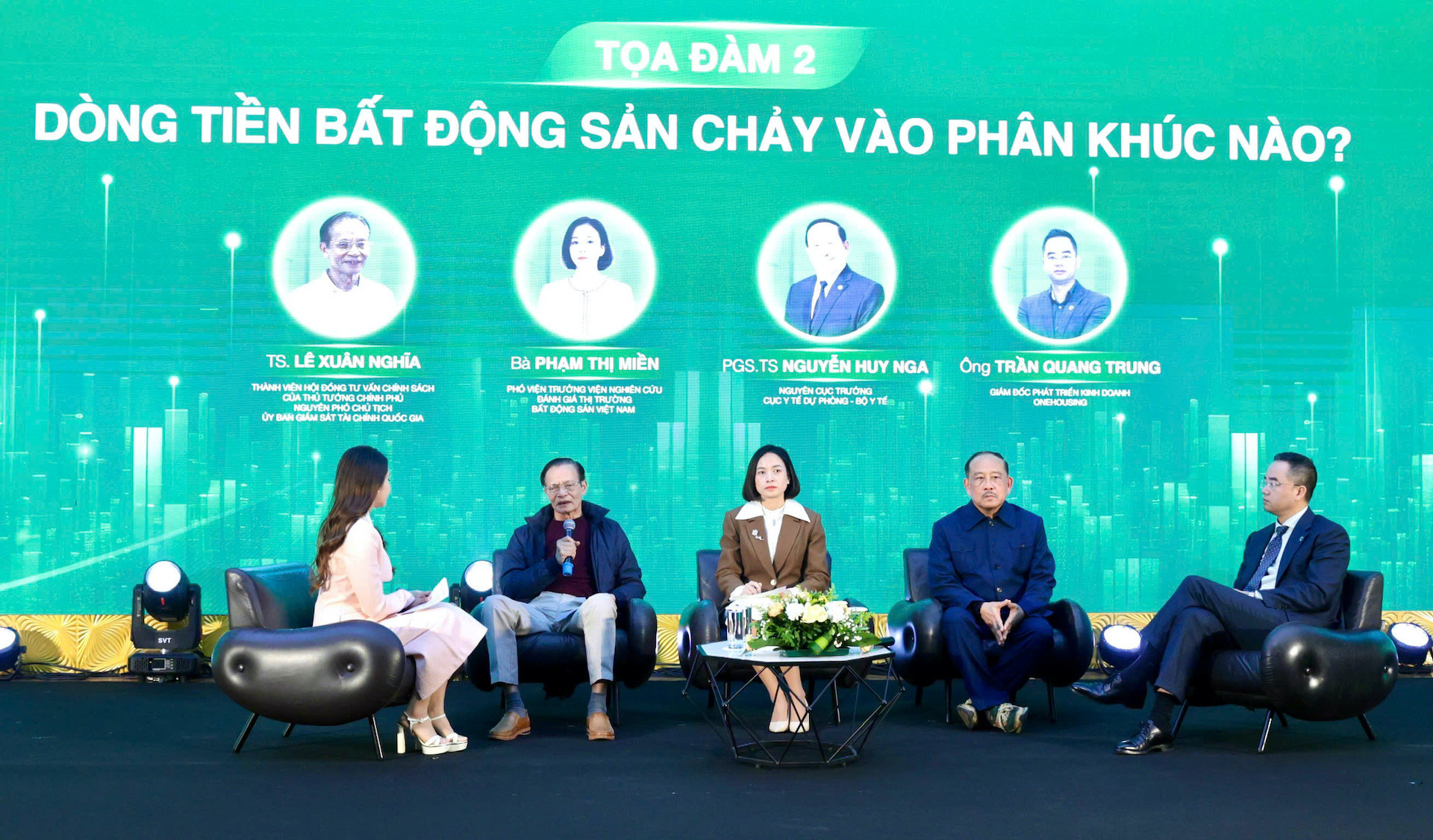 dong tien bat dong san vietnamnet.jpeg