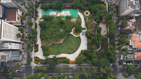 Người dân TPHCM phấn khởi khi công viên cây xanh trên khu ‘đất vàng’ mở cửa