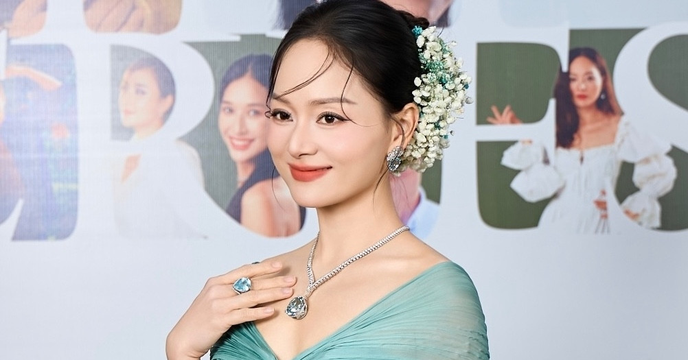 Lan Phương tiết lộ cảnh nóng với Bình An, tiếc vì không đóng cặp cùng Hồng Đăng