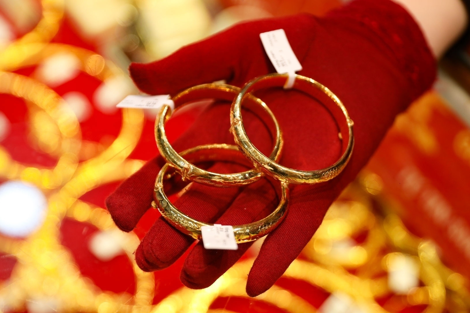 Giá vàng hôm nay 26/1/2026 giảm về cuối phiên, SJC còn 178 triệu/lượng