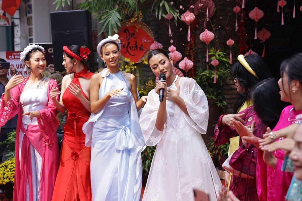 Vu Thu Phuong 004.jpg