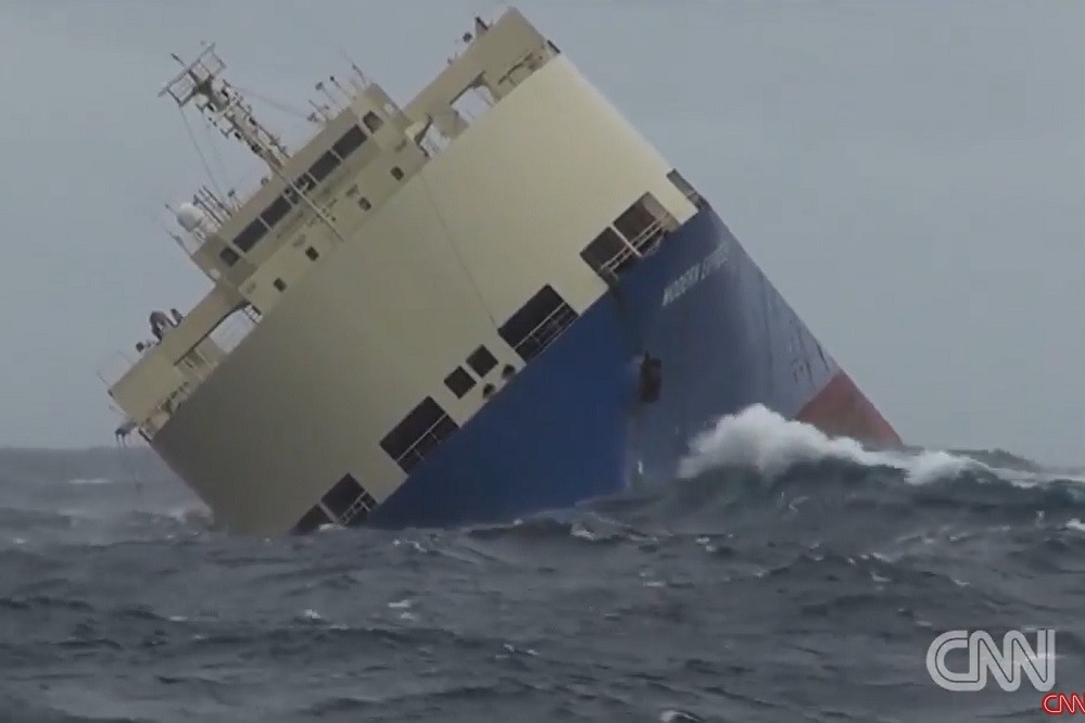 Chìm phà chở hơn 350 người ở miền nam Philippines