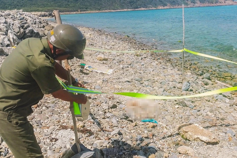 Điều tra vụ phát hiện đoạn chân người trên bờ biển ở Khánh Hòa