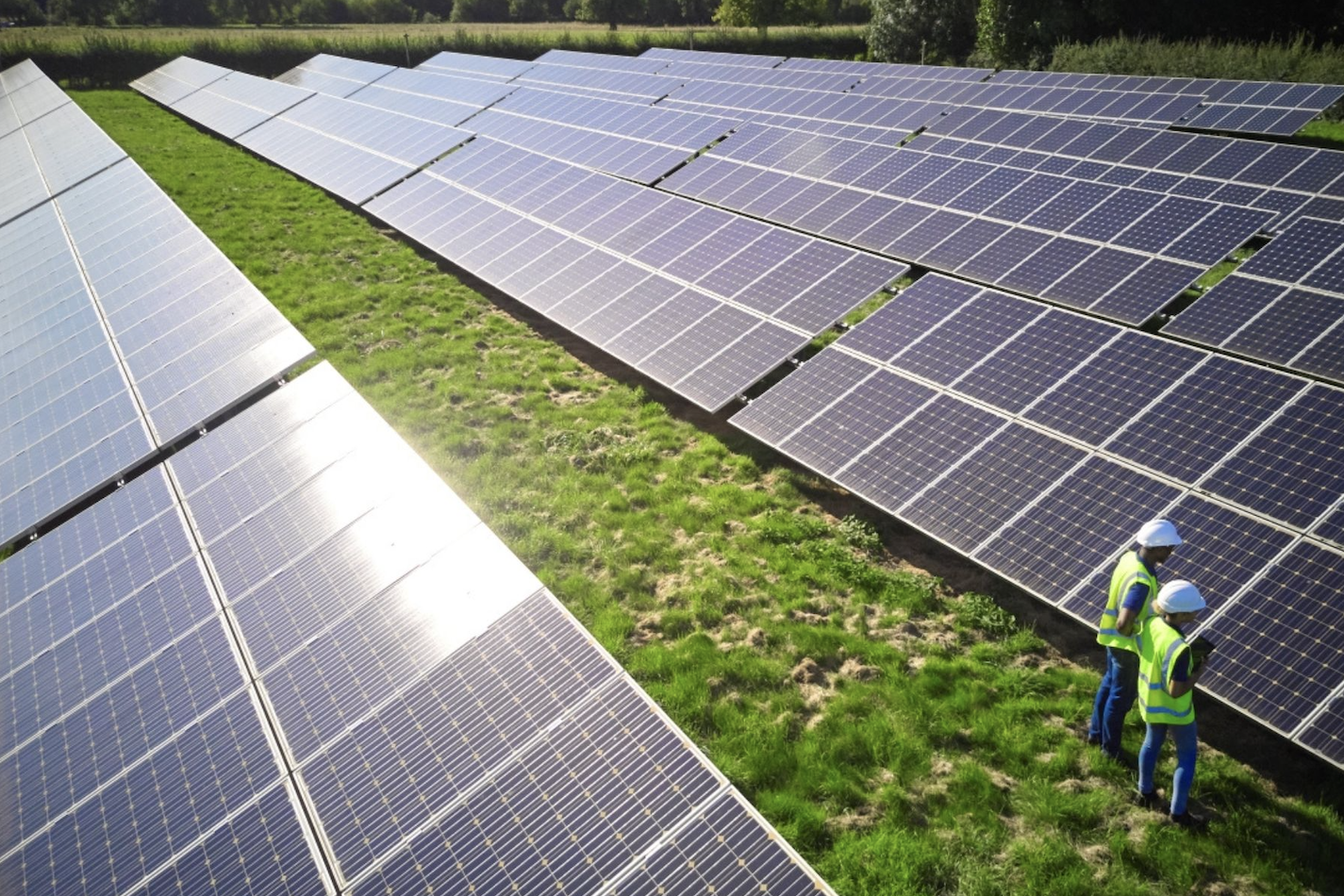 Giá điện tăng cao, doanh nghiệp điện mặt trời thương mại hưởng lợi lớn