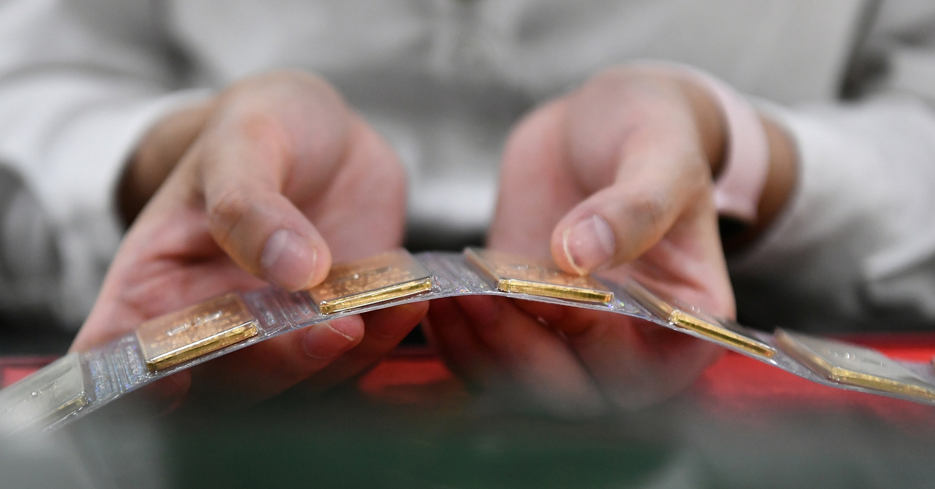 Hiểu đúng về việc mua, bán vàng miếng không giấy phép có thể bị tịch thu