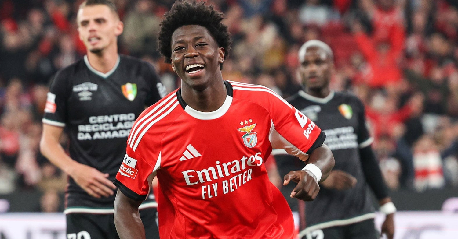 Mourinho giới thiệu viên kim cương trước trận Real Madrid