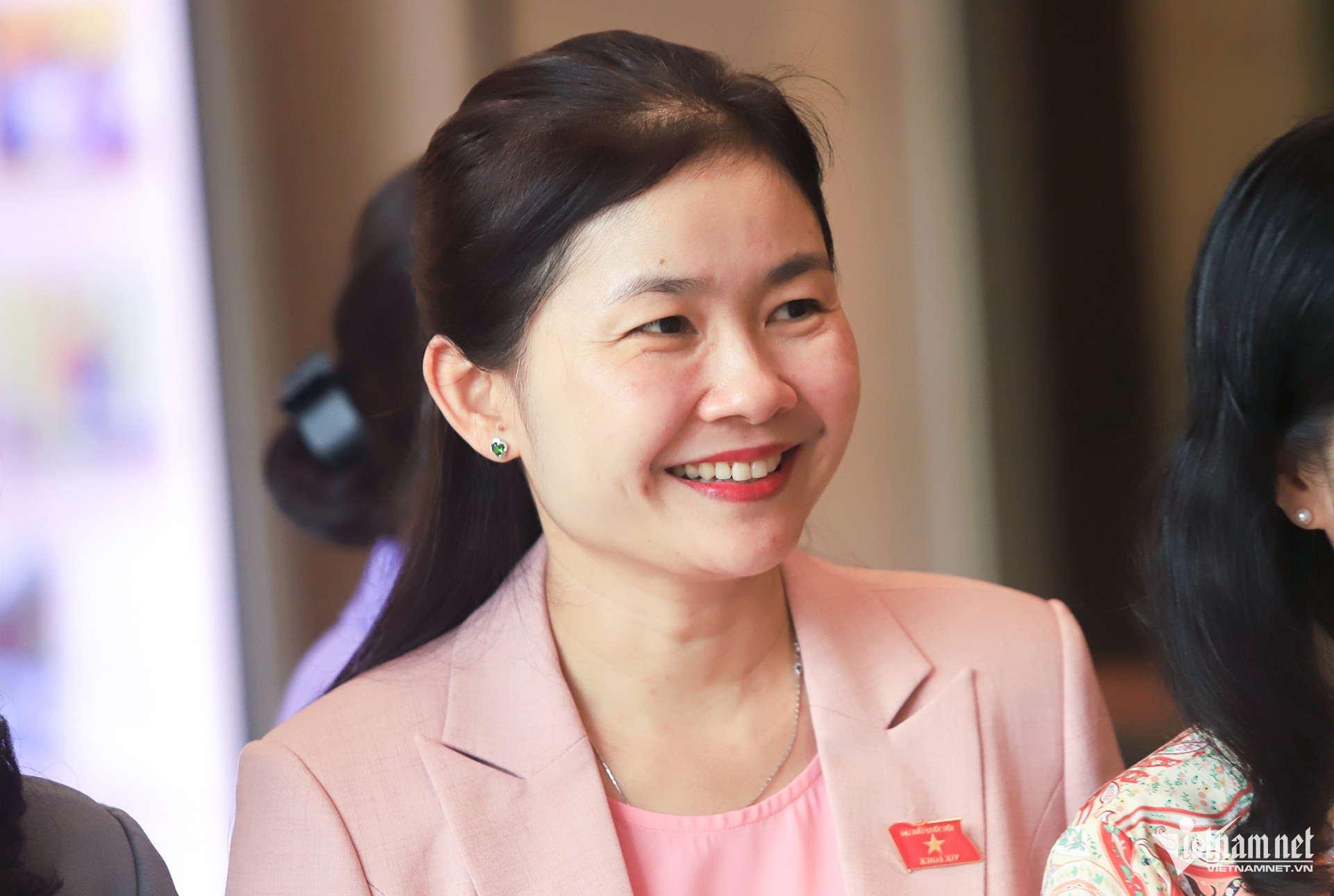 W-tôn ngọc hạnh.jpg