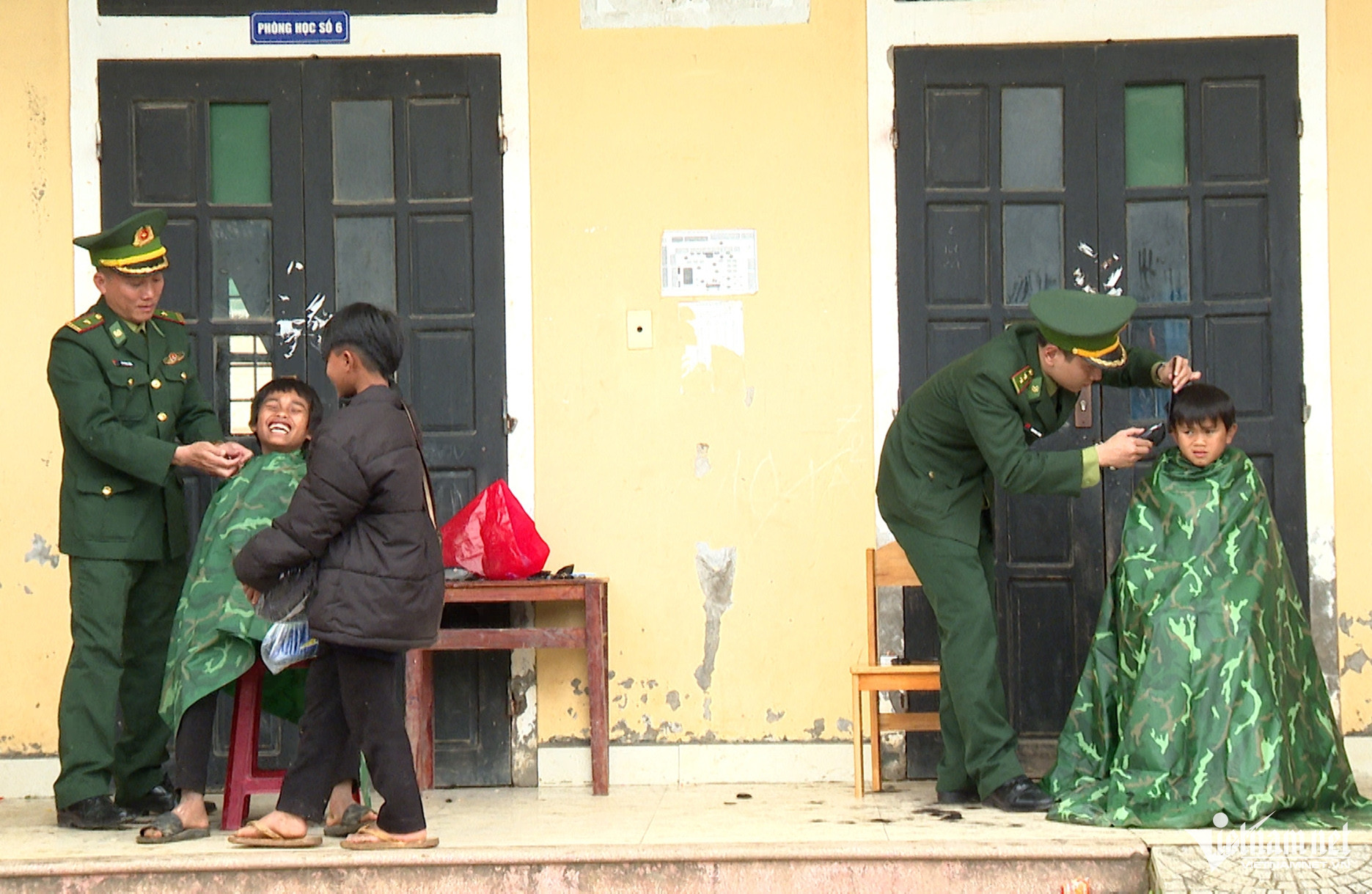 W-Xuân Biên phòng 3.jpg