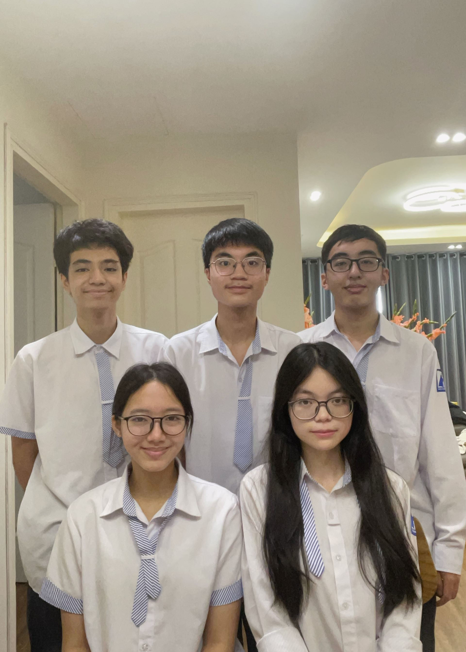 Ảnh bài 28   cover + ảnh 333333.JPG